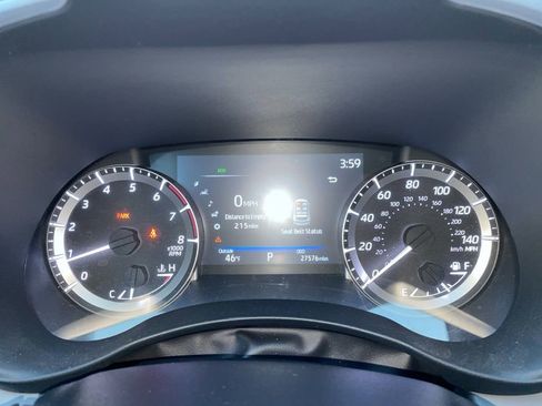 Used 2023 Toyota Highlander XLE image 28