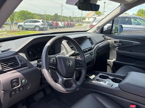 Used 2025 Honda Ridgeline RTL image 12