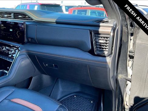 Used 2024 GMC Sierra 2500 AT4 w/ AT4 Premium Plus Package image 26