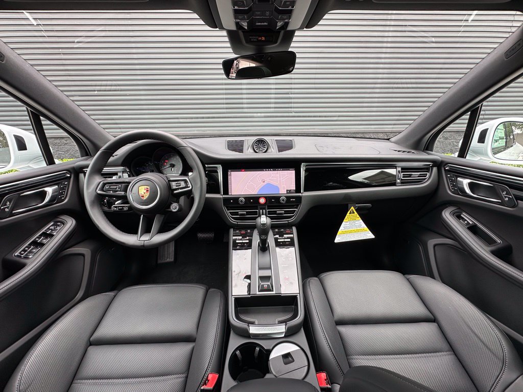 Used 2026 Porsche Macan S AWD/4WD image 6
