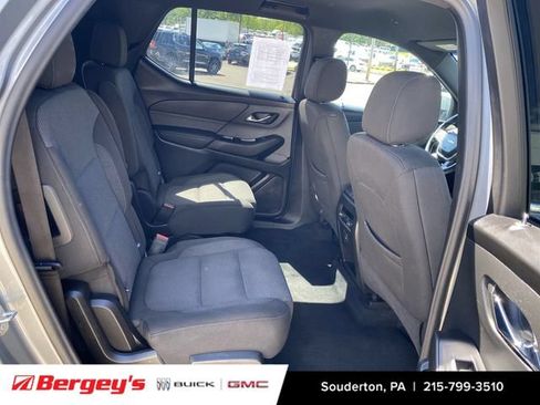 Used 2023 Chevrolet Traverse LT AWD/4WD image 31