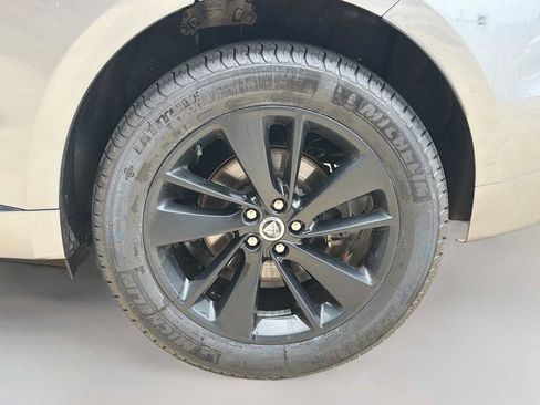 Certified 2024 Jaguar F-PACE R-Dynamic S AWD/4WD image 6