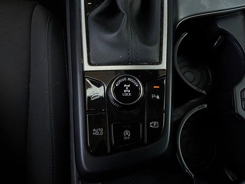 Used 2025 Kia Sportage LX AWD/4WD image 21