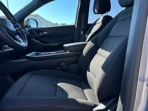 Used 2025 Chevrolet Equinox LT FWD image 22