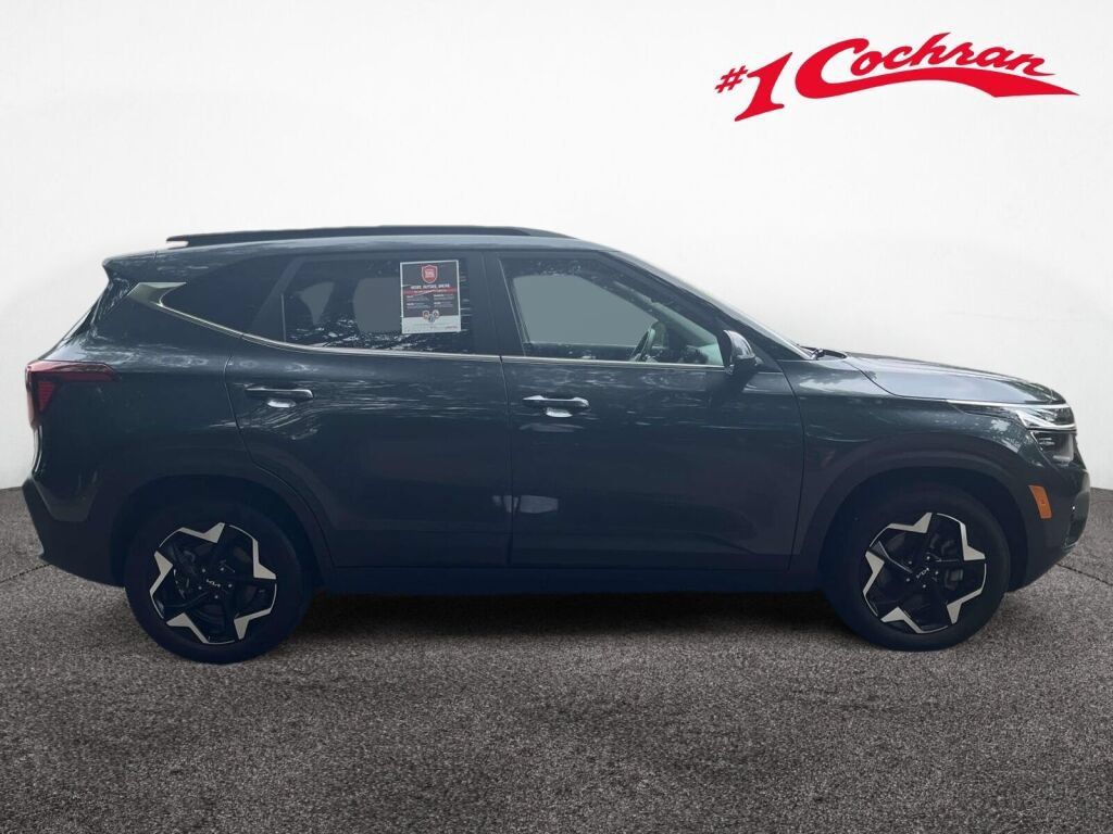 Used 2024 Kia Seltos EX AWD/4WD image 6