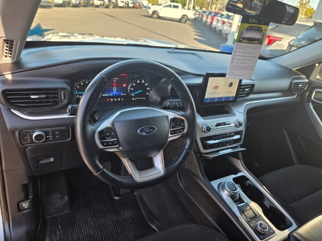 Used 2022 Ford Explorer XLT AWD/4WD image 6