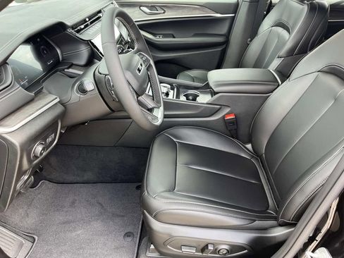 New 2026 Jeep Grand Cherokee L Limited image 10