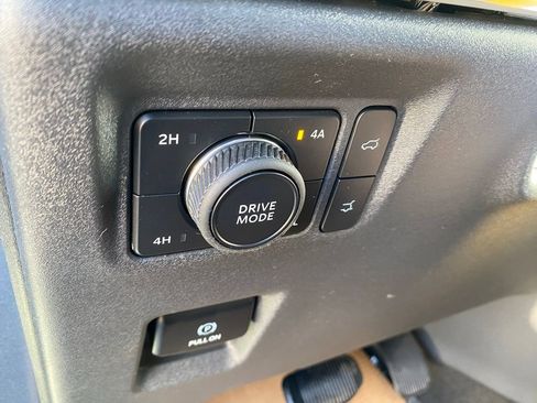 New 2025 Ford Expedition Platinum w/ Stealth Performance Package image 17