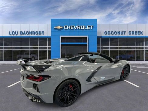 Used 2025 Chevrolet Corvette Stingray w/ Stealth Interior Trim Package image 8