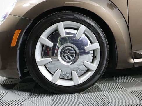 Used 2012 Volkswagen Beetle 2.5 FWD image 9