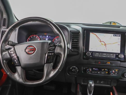 Used 2022 Nissan Frontier PRO-4X w/ Technology Package image 17