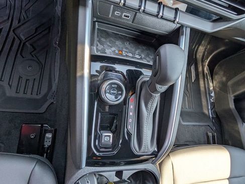Used 2026 Chevrolet Colorado Trail Boss AWD/4WD image 18