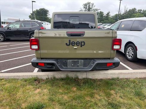 Certified 2025 Jeep Gladiator Sport AWD/4WD image 6