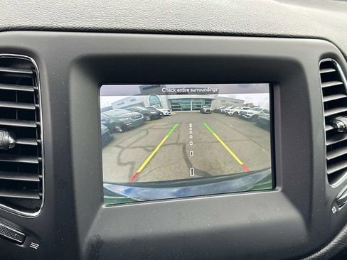 Certified 2019 Jeep Compass Latitude image 20