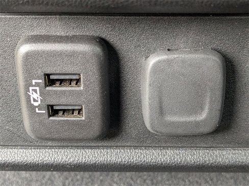 Used 2021 Chevrolet Silverado 1500 LT image 14