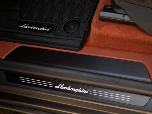 Used 2023 Lamborghini Urus S AWD/4WD image 20