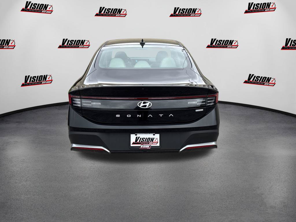 New 2026 Hyundai Sonata Blue FWD image 4