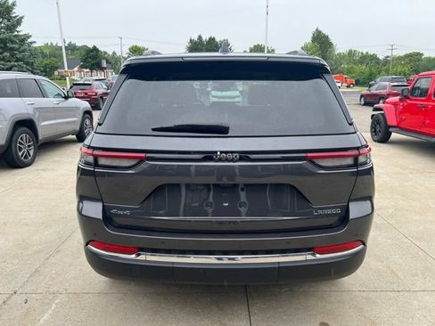 Certified 2023 Jeep Grand Cherokee Laredo w/ Luxury Tech Group I AWD/4WD image 5