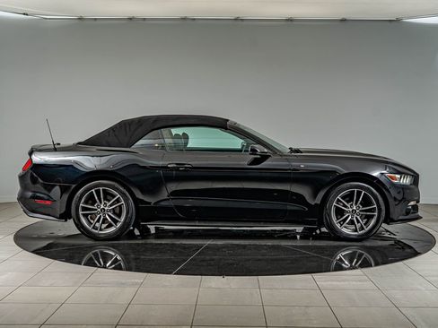 Used 2017 Ford Mustang Premium RWD image 5