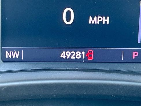 Used 2023 GMC Terrain SLT image 12