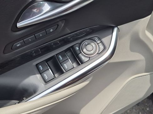 Certified 2021 Cadillac XT4 Premium Luxury w/ Cold Weather Package FWD image 21