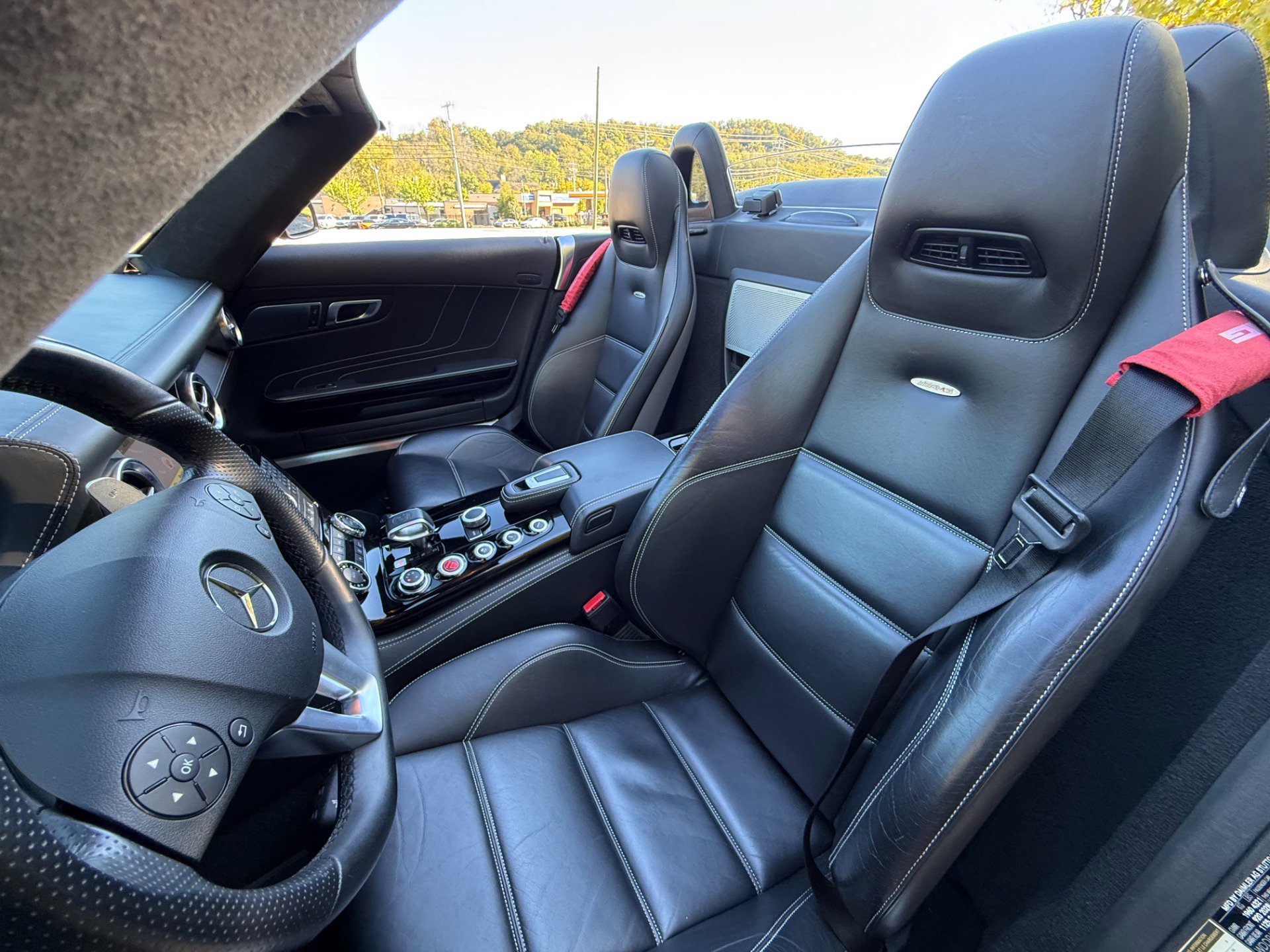 Used 2012 Mercedes-Benz SLS AMG Roadster image 22