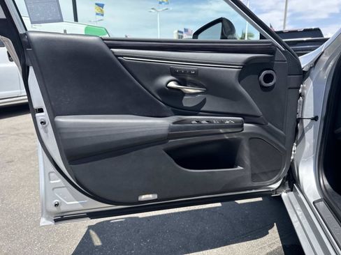Used 2020 Lexus ES 350 w/ Accessory Package FWD image 21