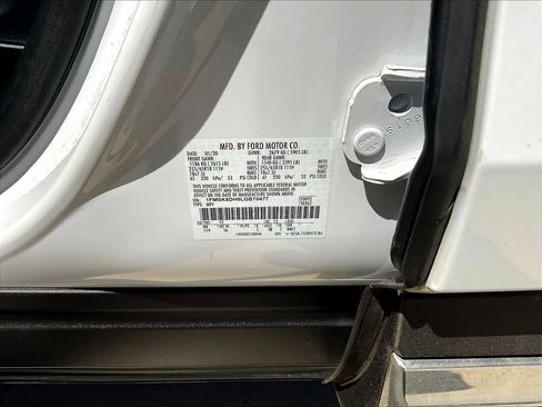 Used 2020 Ford Explorer XLT w/ Equipment Group 202A AWD/4WD image 19