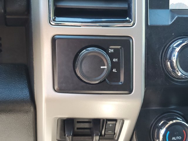 Used 2020 Ford F450 Lariat w/ Lariat Value Package AWD/4WD image 32