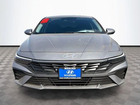 Used 2026 Hyundai Elantra SE FWD image 2