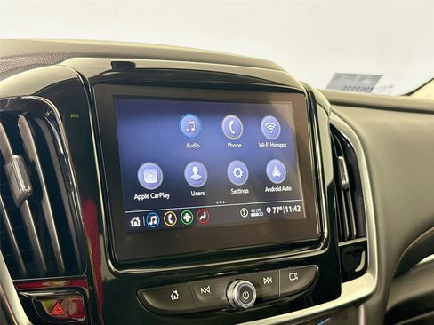 Used 2021 Chevrolet Traverse LT FWD image 9