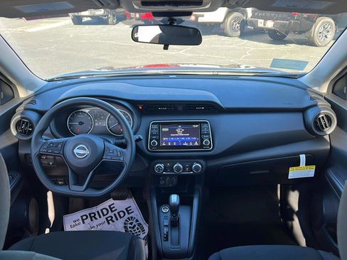 New 2025 Nissan Kicks Play S image 14