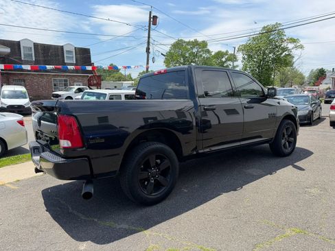 Used 2018 RAM 1500 Express w/ Black Ram 1500 Express Group AWD/4WD image 6