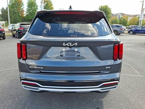 Used 2023 Kia Sorento SX image 6