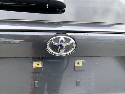 Used 2025 Toyota RAV4 LE AWD/4WD image 10