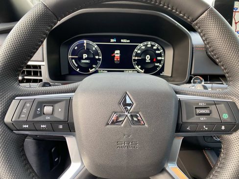 New 2025 Mitsubishi Outlander SEL S-AWC 4WD image 16