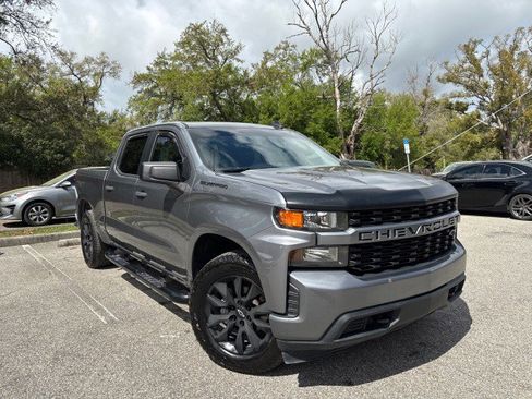 Used 2019 Chevrolet Silverado 1500 Custom w/ Custom Value Package image 4