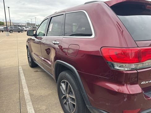Used 2017 Jeep Grand Cherokee Limited AWD/4WD image 6