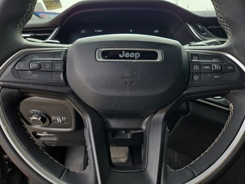 Used 2023 Jeep Grand Cherokee L Laredo AWD/4WD image 20