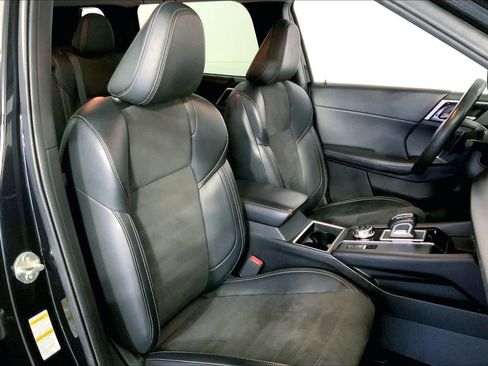 Used 2024 Mitsubishi Outlander SE image 7