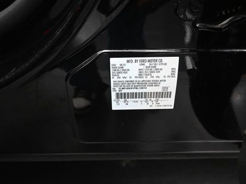 Certified 2023 Lincoln Nautilus Reserve w/ Equipment Group 201A image 33