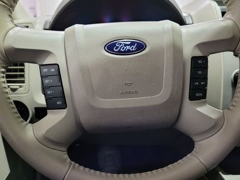 Used 2011 Ford Escape XLT image 27