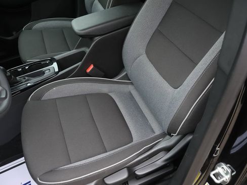 Used 2025 Chevrolet TrailBlazer LT image 17