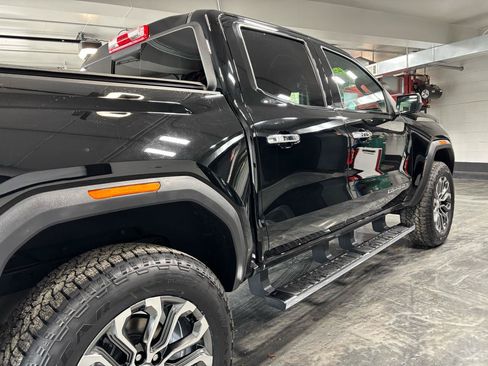 Used 2023 GMC Canyon Denali AWD/4WD image 13