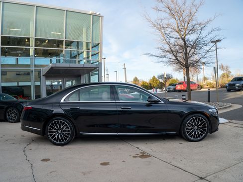 Used 2022 Mercedes-Benz S 580 4MATIC Sedan image 7