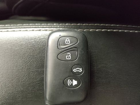 Used 2019 Jeep Cherokee Latitude Plus w/ Comfort/Convenience Group FWD image 32