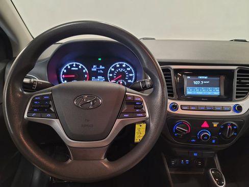 Used 2021 Hyundai Accent SE image 10