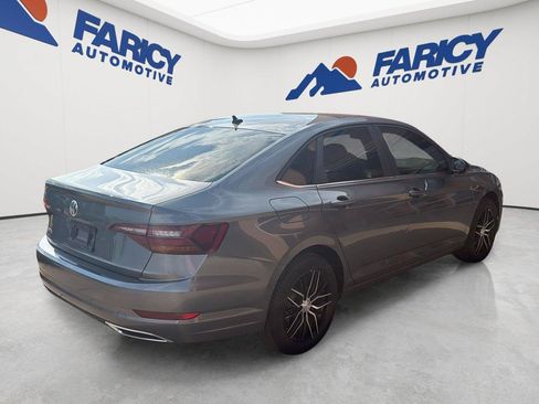 Used 2019 Volkswagen Jetta R-Line FWD image 3