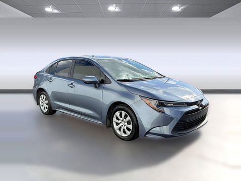 Certified 2025 Toyota Corolla LE FWD image 7