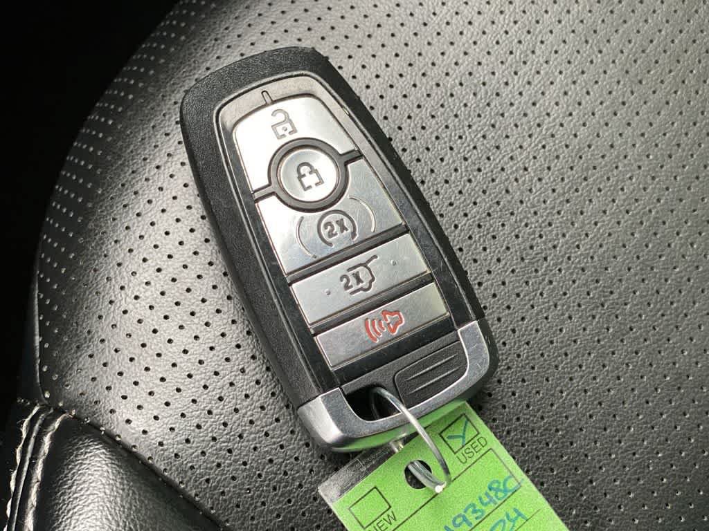 Used 2024 Ford Escape Platinum AWD/4WD image 28